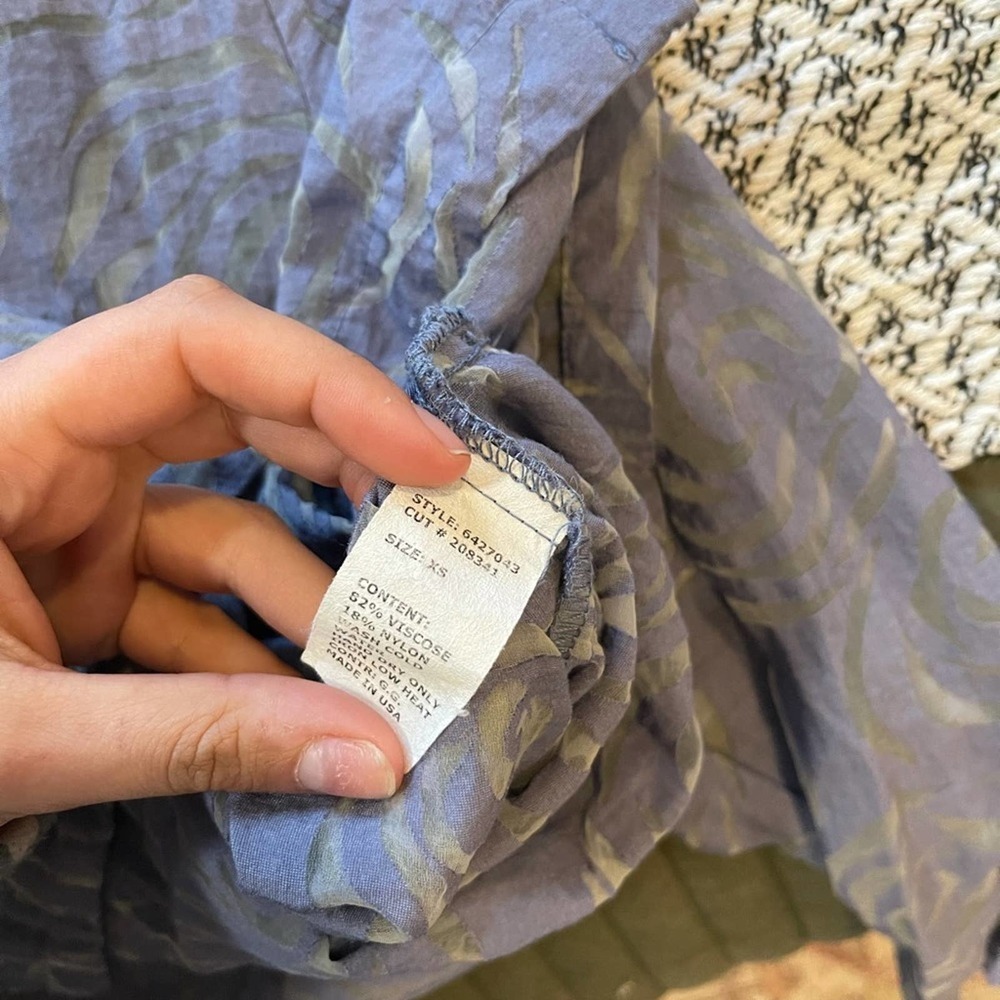 Cut loose button up shirt - Picture 2 of 5